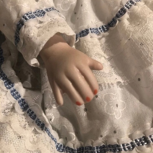 BRINN’S musical vintage doll -it’s a small world - Picture 7 of 8